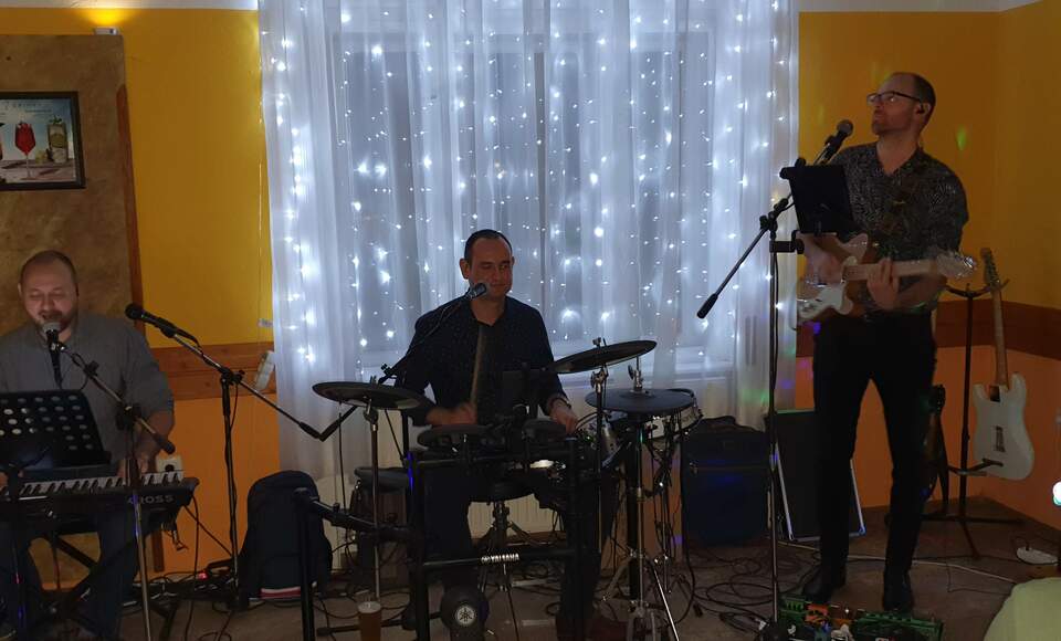 Kiskunhalasi party zenekarok   ár